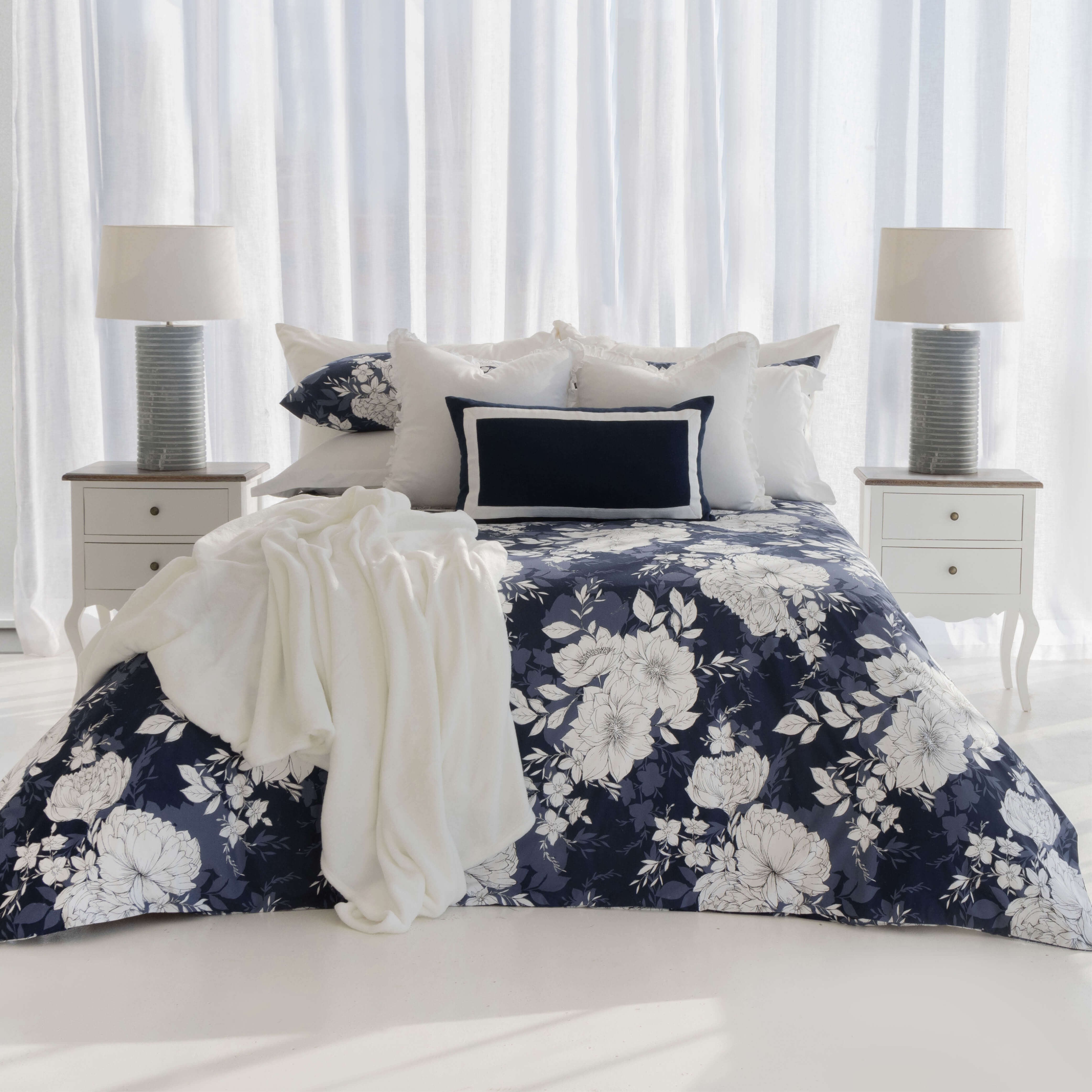Azalia Midnight Blue Duvet Cover Set Volpes